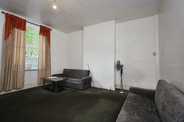 43, Upper George Street, Huddersfield photo 4