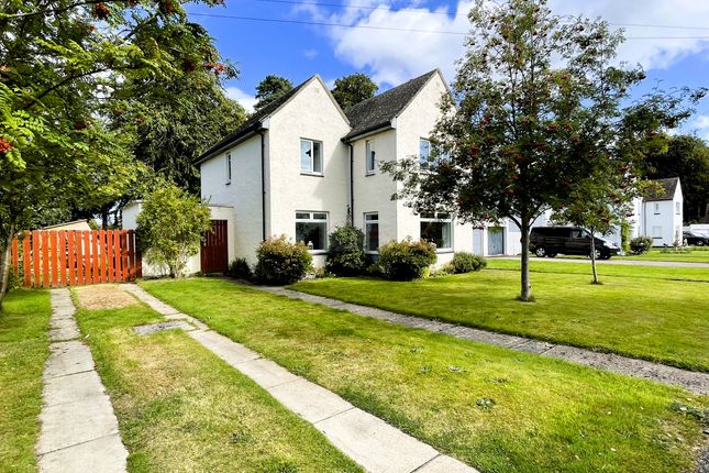 7 Kinloss Park, Forres photo 2