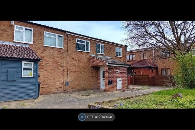 End terrace house to rent in Pincey Mead, Basildon SS13