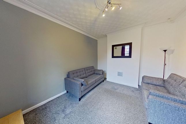 24  Thomas Street, Leeds photo 2