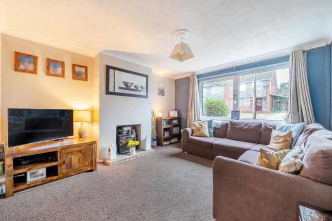 60, Derwent Drive, Gloucestershire photo 4