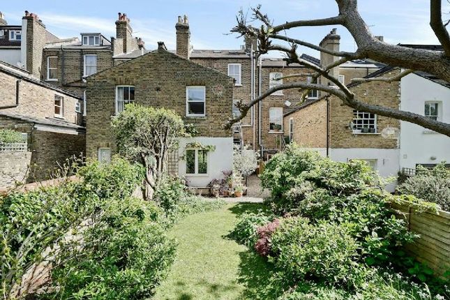 2 bed flat for sale in Miranda Road, London N19