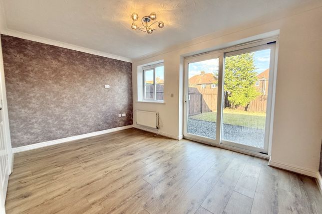 11, Hetherset Close, Sunderland photo 3