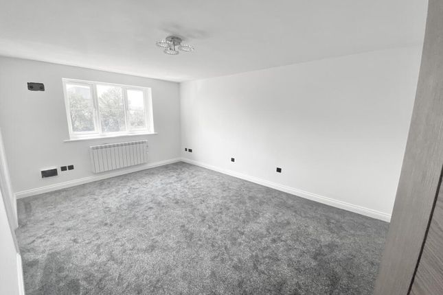 Tenney House, Curzon Drive, Essex photo 3