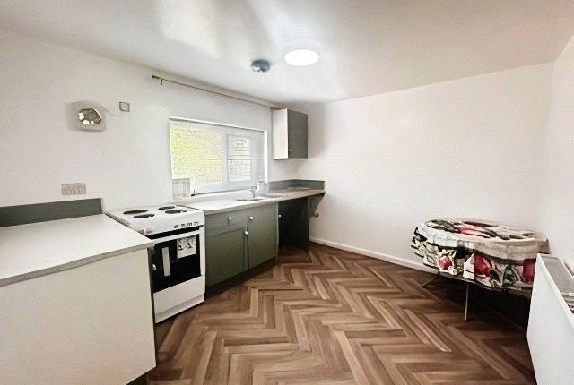 Flat A, 1, Acacia Road, South Yorkshire photo 2