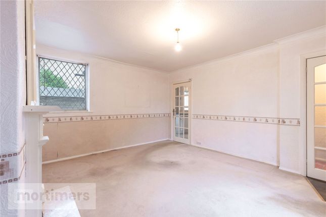 2, Calder Avenue, Clitheroe photo 3