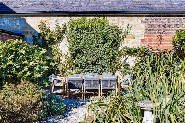 Clare House Lewes Road, East Grinstead photo 4