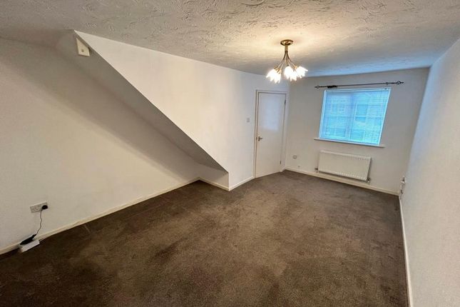 21, Kippell Hill, Olney photo 3