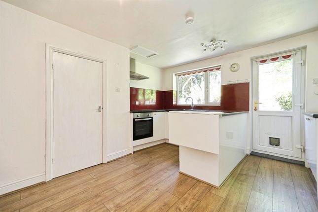 88, Bogthorn, Keighley photo 4