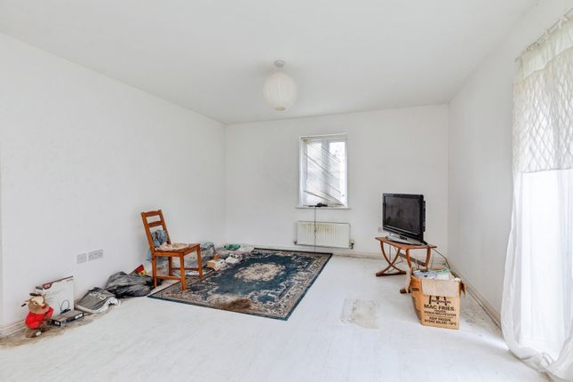Flat 3,, Tucano Court, Rochester photo 4