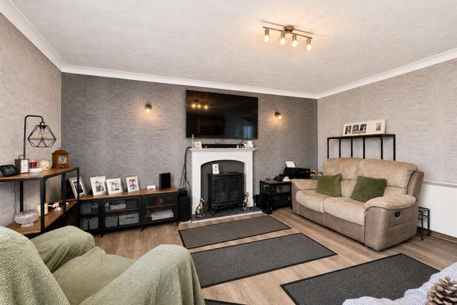 49, Pillar Avenue, Brixham photo 2