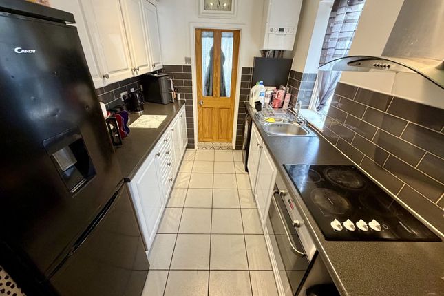 15 Kitchener Road, Rochester photo 3