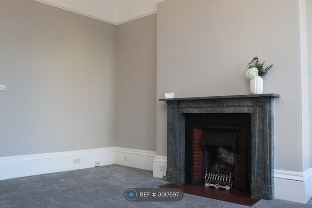Flat, Jesmond House Lansdown Crescent, Cheltenham photo 5