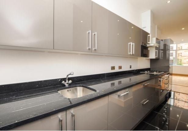 Flat for sale in Scarbrook Road, Surrey, Croydon