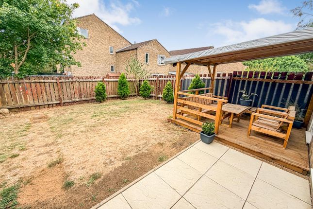 7, Thetford Close, Corby photo 4