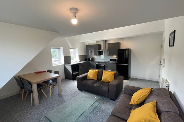 Flat to rent in 50 The Pavilion, Russell Road