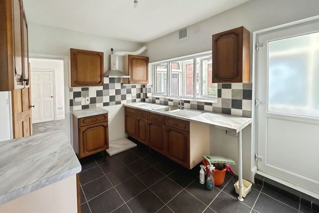 32a, Ladybrook Lane, Mansfield photo 3