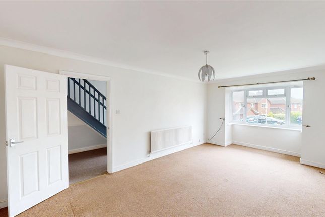 4, Clos Penglyn, Bridgend photo 3