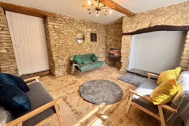 54, London Road, Calne photo 3