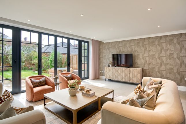 2-bed house on BroadoaksPark10, Parvis Road, West Byfleet, £799,000