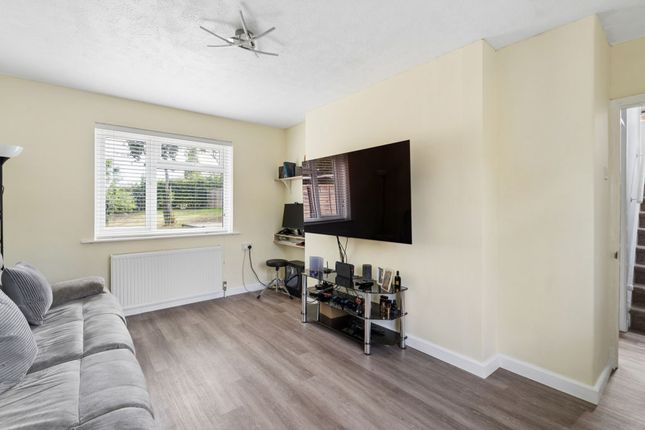 23, Brookfield Road, Wooburn Green photo 2