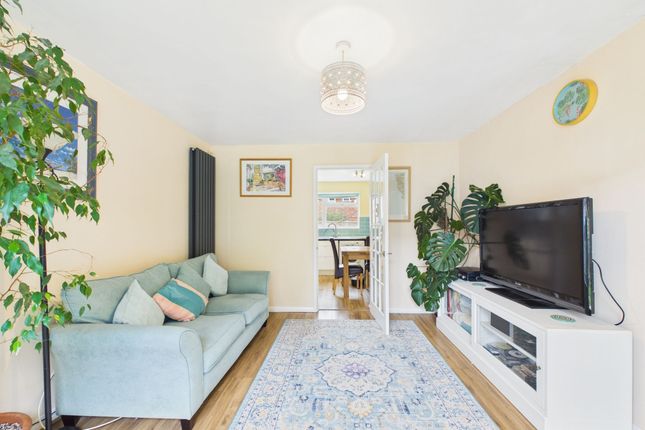 20 Ullswater Road, Cheltenham photo 3