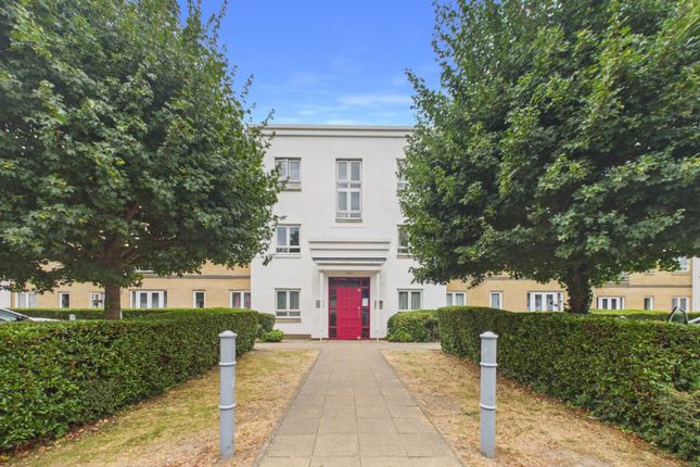 2-bed flat on 65, Sovereign Heights, Berkshire, £230,000