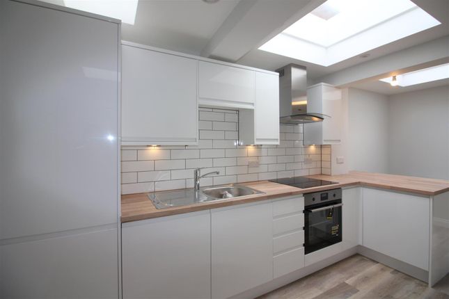 156c, High Street, Ruislip photo 2