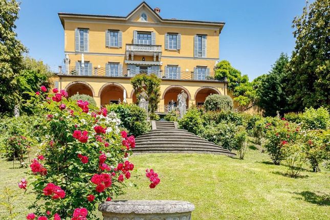 Thumbnail Villa for sale in Lombardia, Lecco, La Valletta Brianza