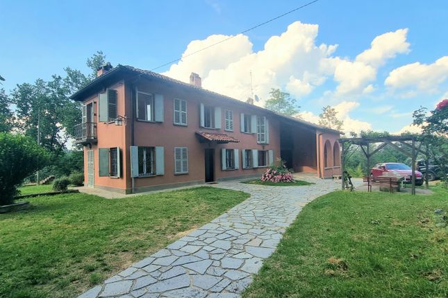 Thumbnail Detached house for sale in Strada Caramagna, Asti (Town), Asti, Piedmont, Italy