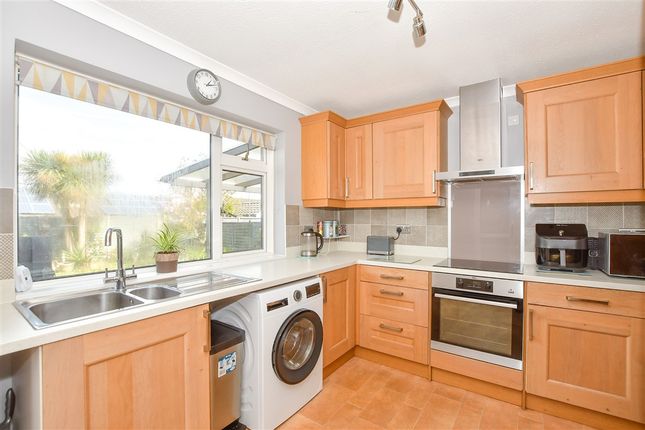 Park Way Coxheath, Maidstone photo 3