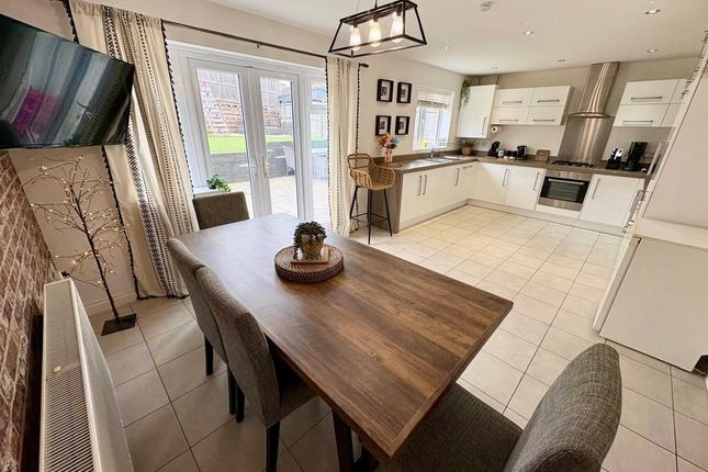 Amberwood Avenue, Castleford photo 3