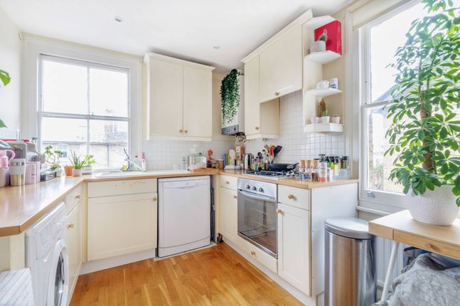 Thumbnail Flat to rent in Homefield Road, Wimbledon Village, London