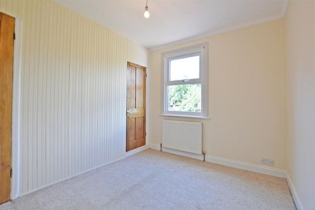 34, Sotheron Road, Hertfordshire photo 2