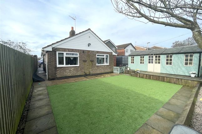 Thumbnail Bungalow for sale in Dunnett Road, Mansfield, Nottinghamshire