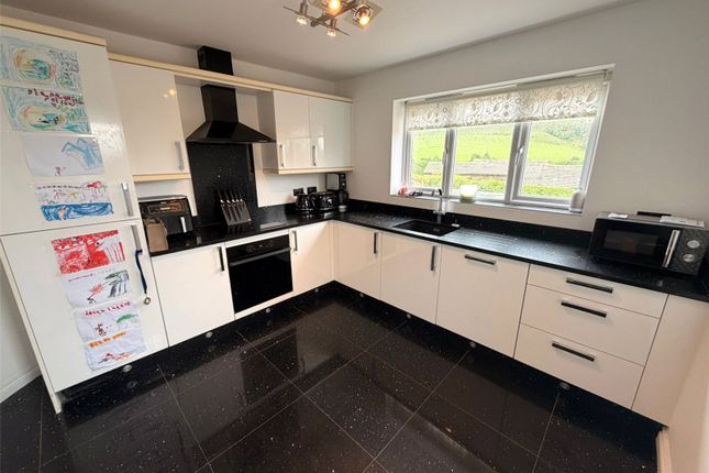 14, Callow Close, Lancashire photo 3