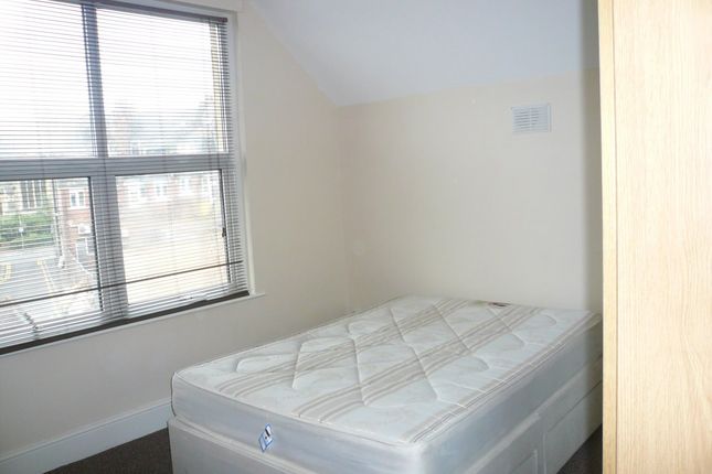 Studio house on 6/2, Hillfield park, Muswell hill, £700/mo