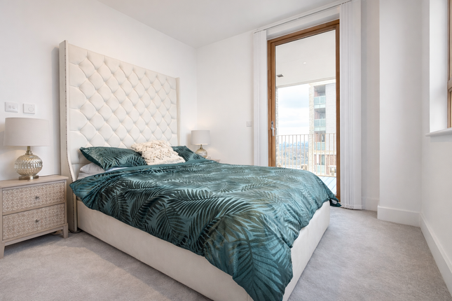 Flat 39, Swift Court, London photo 5