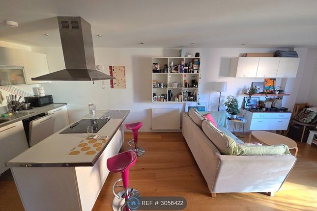 Base Apartments Ecclesbourne Road, London photo 4