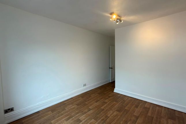 66A, High Street, Dartford photo 3
