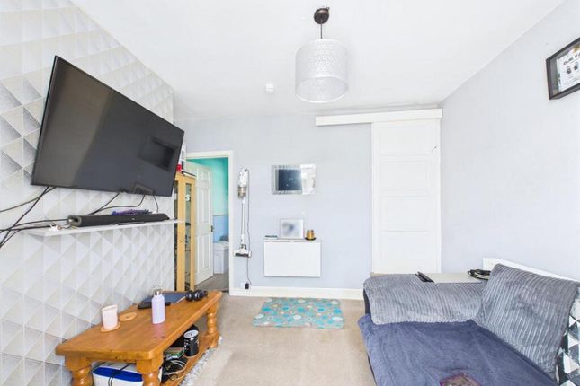 34, Waterloo Road, Mablethorpe photo 3