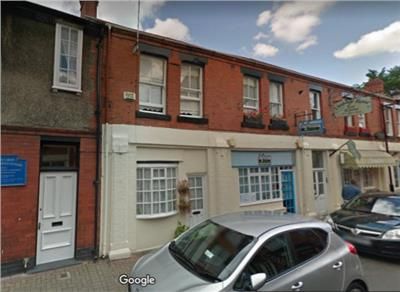 Retail premises to let in 3 Oak Mews, Llangollen, Denbighshire