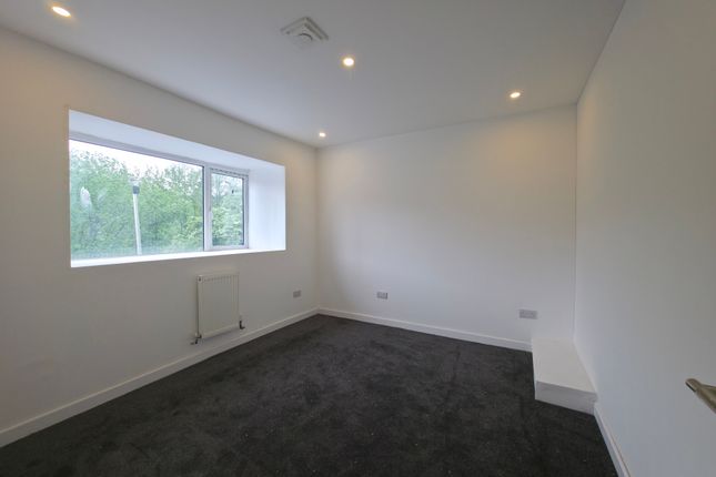 Flat 4, 51 Ystrad Road, Ton Pentre photo 2