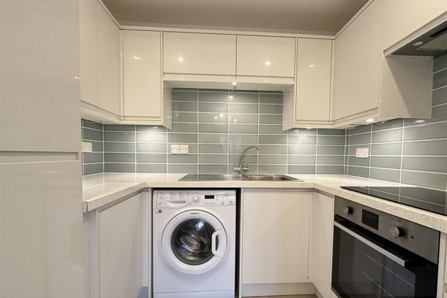 33 Queenswood House, Eastfield Road, Brentwood photo 2
