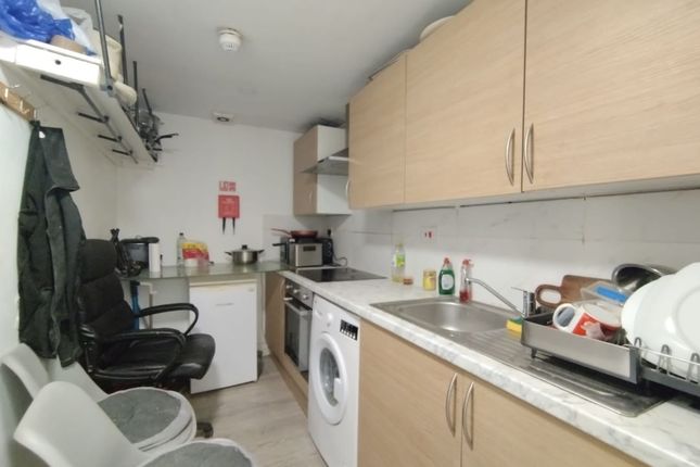 5, Perimeade Road, Greenford photo 3