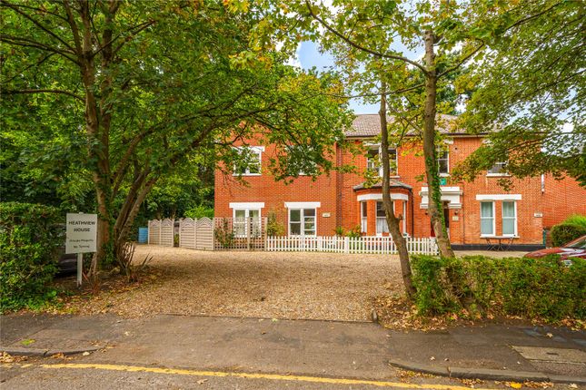 1-bed flat on Broomhall Road, Woking, Surrey GU21, £245,000