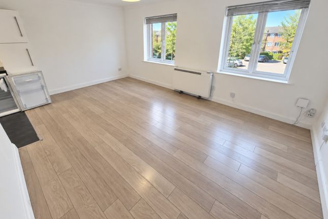 3 Deacons Court, Villa Road, Bedfordshire photo 2