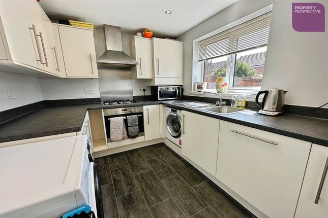 85, Walnutwood Avenue, Bamber Bridge, Preston photo 4