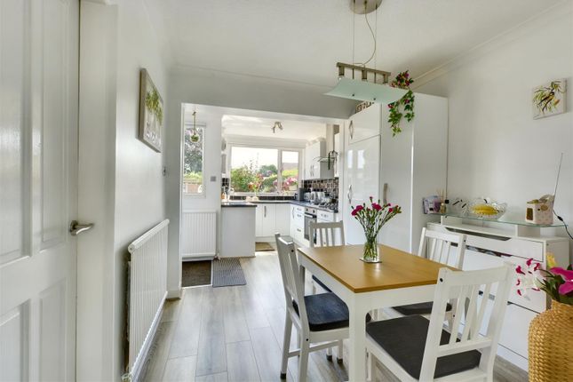 14, Dorothy Avenue, Nottingham photo 3