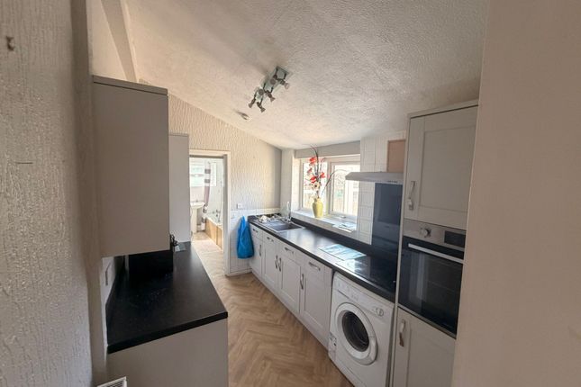 Hildergard, Station Road, Doncaster photo 4